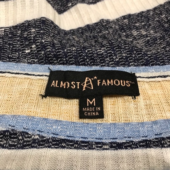 Almost Famous Wide Striped Top Womens Size Medium Long Sleeve Blue Yellow - Picture 4 of 13